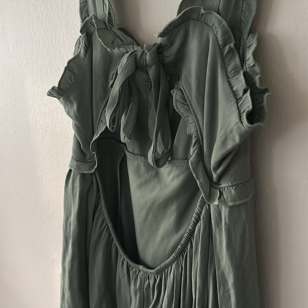 Mi Ami Sage Green Dress - Picture 5 of 5